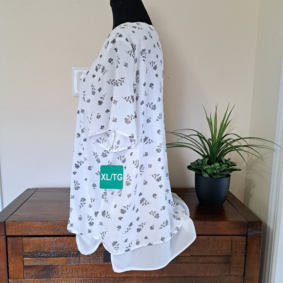 Hilary Radley Short Sleeve Blouse Size XL Black White Floral Double Layer Top - Picture 5 of 12